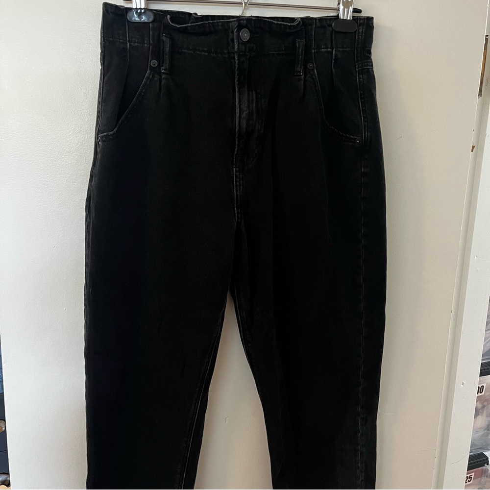 American Eagle | Black High Waisted Jeans